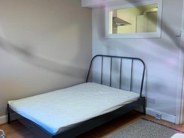 1 Bed Flat, Willesden Green, NW10