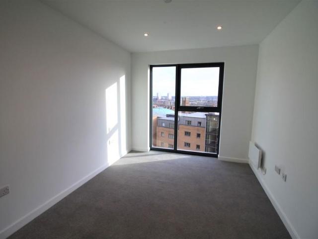 1 Bed Flat, Windmill St, B1