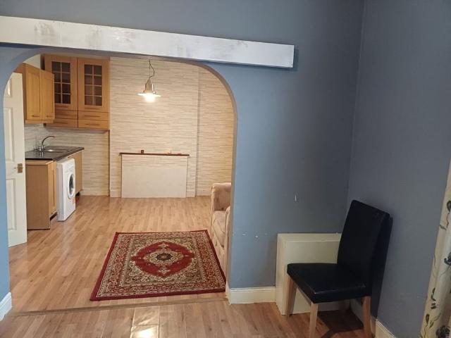 1 Bed Flat, Woodchurch Lane, CH42