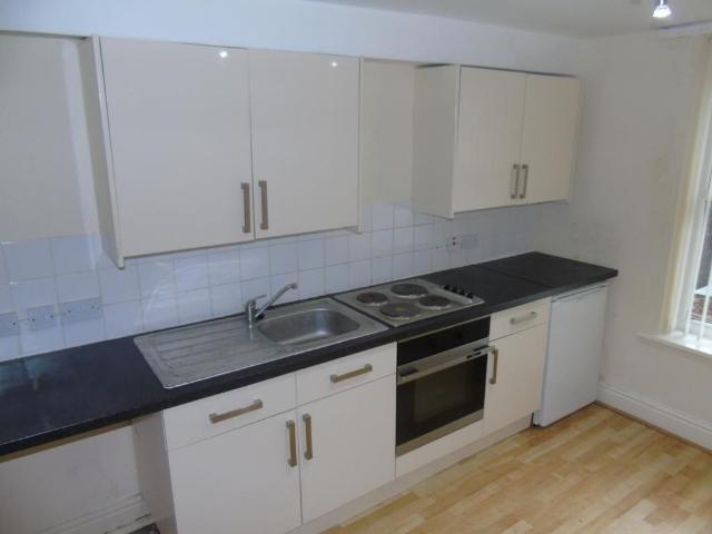 1 Bed Flat, Woodchurch Road, CH42