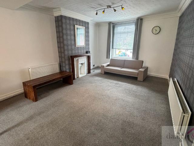 1 bed Flat