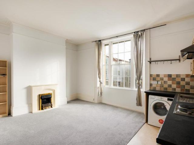 1 Bed Flat