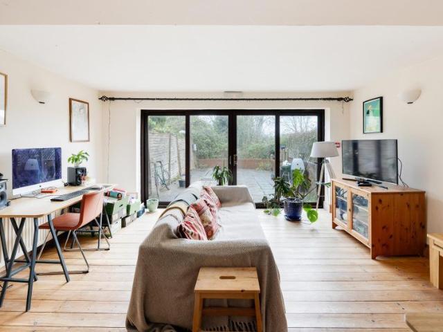 1 Bed Flat