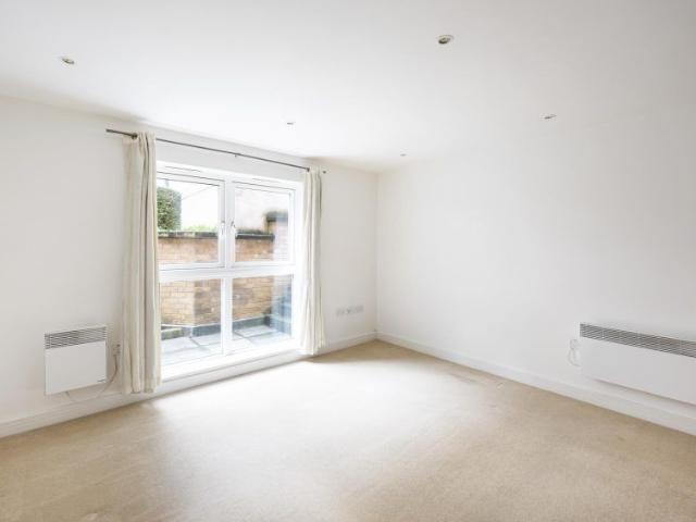1 Bed Flat