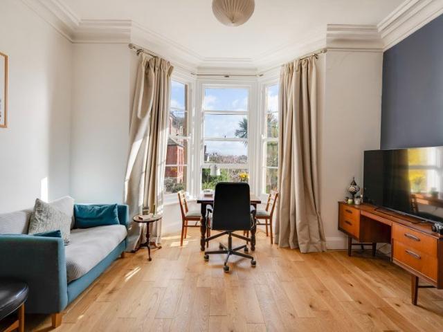 1 Bed Flat