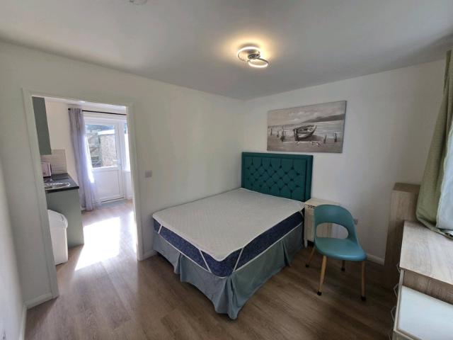 1 Bed Flat/Harborne/QE/UoB/ bills Inc