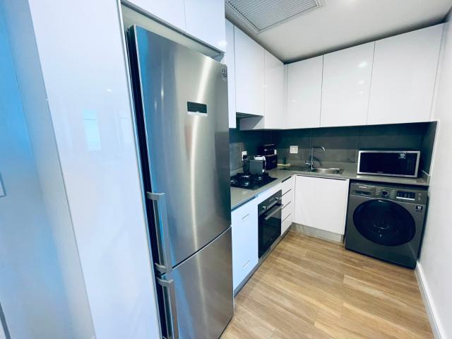 1 Bed Furnished Apartment to Rent in Illovo
