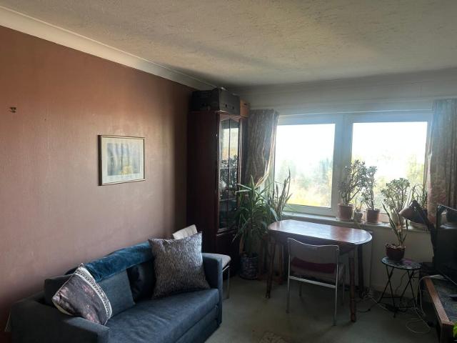 1 bed furnished flat in Surbiton. All inclusive