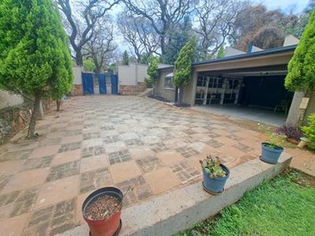 1 bed garden flat