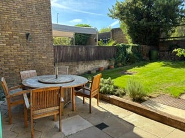 1 Bed Garden Flat, East Hill, SW18