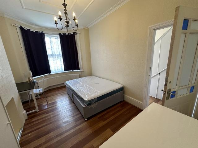1 bed House To Let