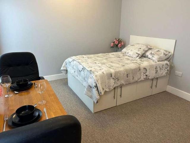 1 bed house to rent
