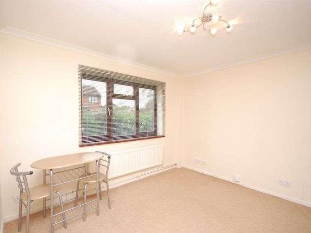 1 bed house to rent