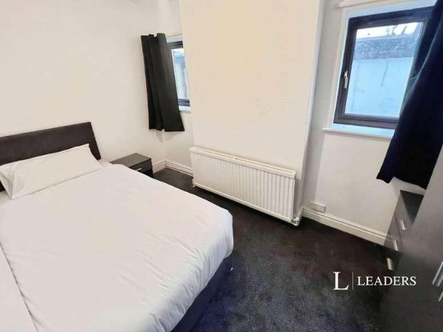 1 bed house to rent