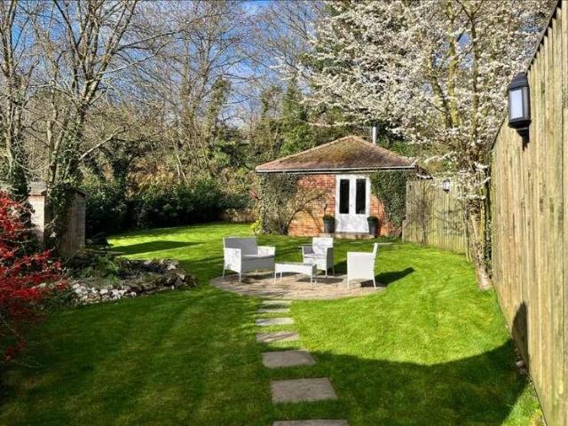 1 bed house to rent