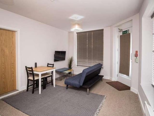 1 bed house to rent