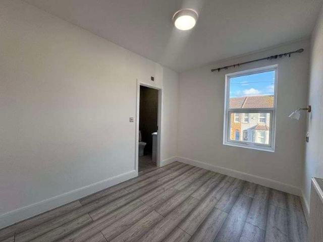 1 bed house to rent