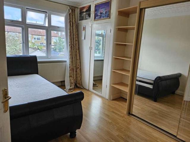 1 bed house to rent