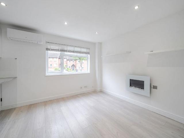 1 bed house for sale