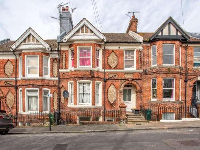 1 bed house for sale