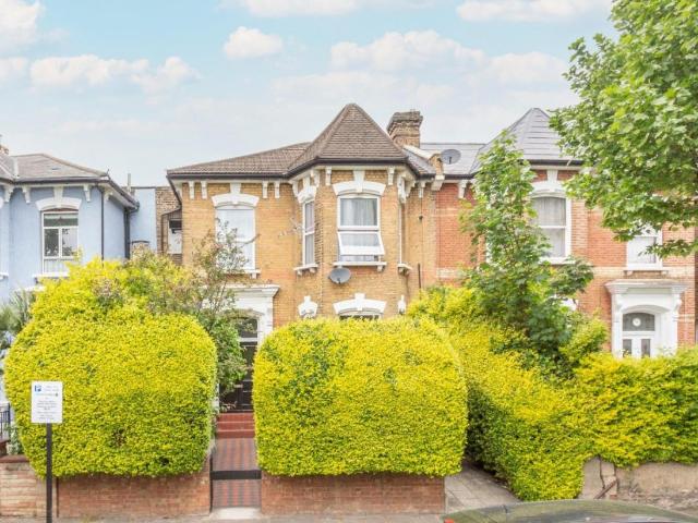 1 bed house for sale