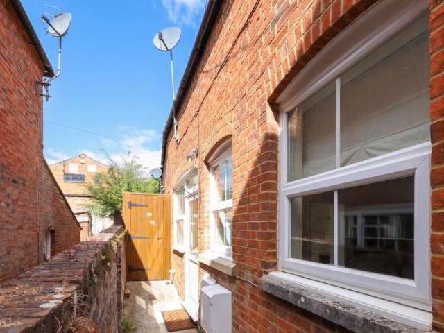 1 bed house for sale
