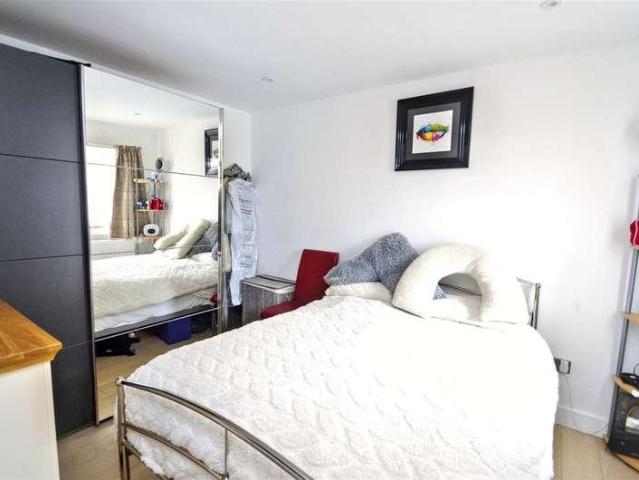 1 bed house for sale