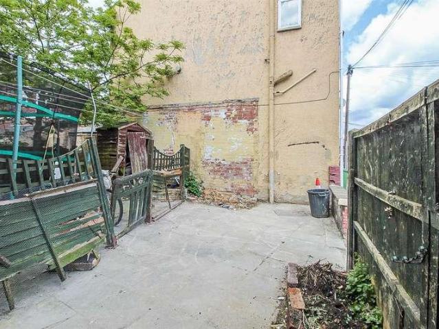 1 bed house for sale