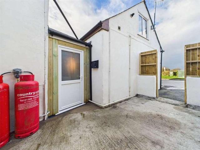 1 bed house for sale