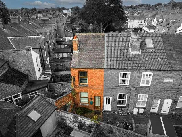 1 bed house for sale