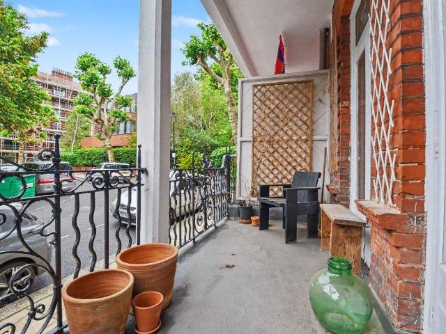 1 bed house for sale