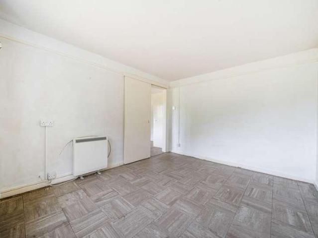 1 bed house for sale