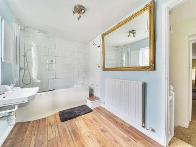 1 bed house for sale