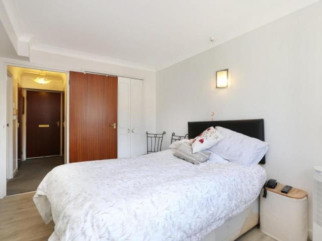1 bed house for sale