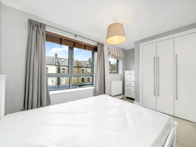 1 bed house for sale