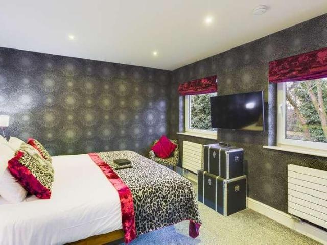1 bed house for sale