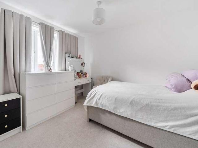 1 bed house for sale