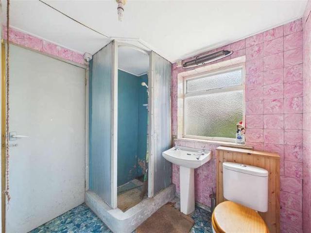 1 bed house for sale