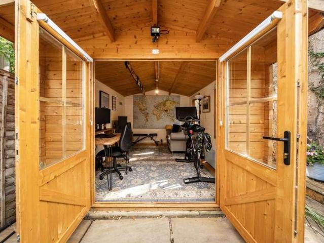 1 bed house for sale