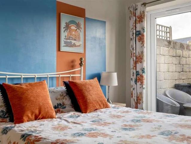 1 bed house for sale