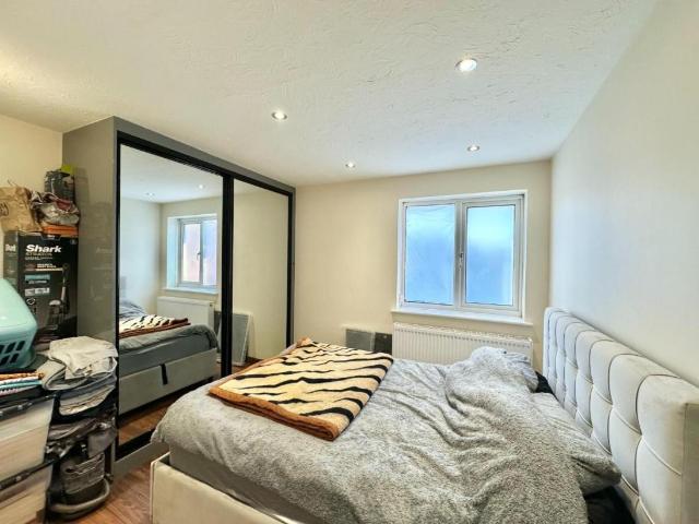 1 bed house for sale