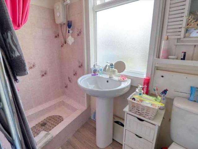 1 bed house for sale