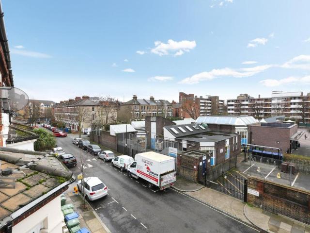 1 bed house for sale