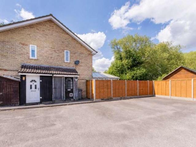 1 bed house for sale