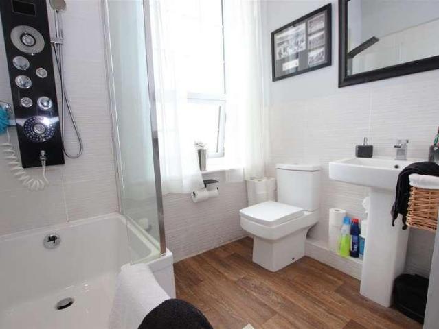 1 bed house for sale
