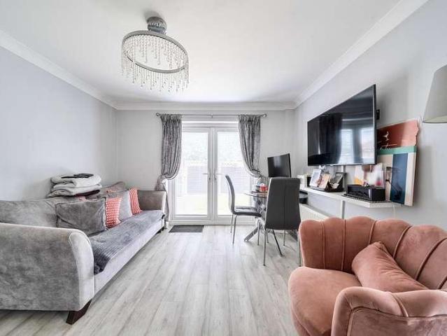 1 bed house for sale