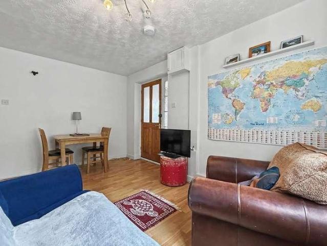 1 bed house for sale