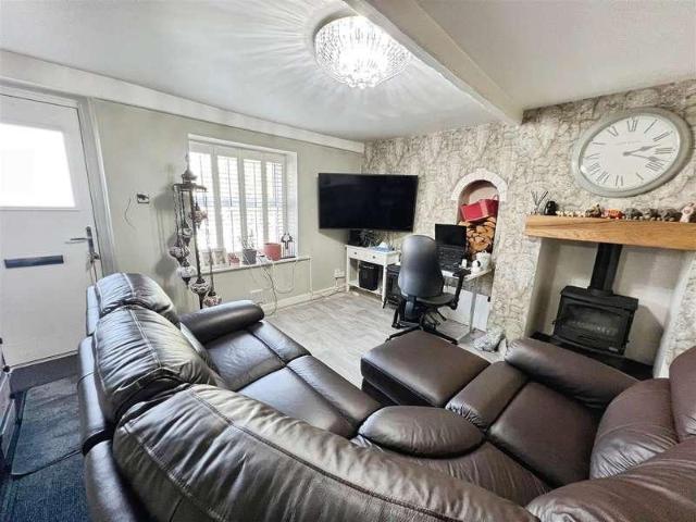 1 bed house for sale