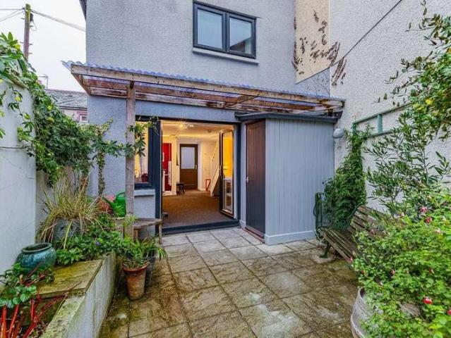 1 bed house for sale