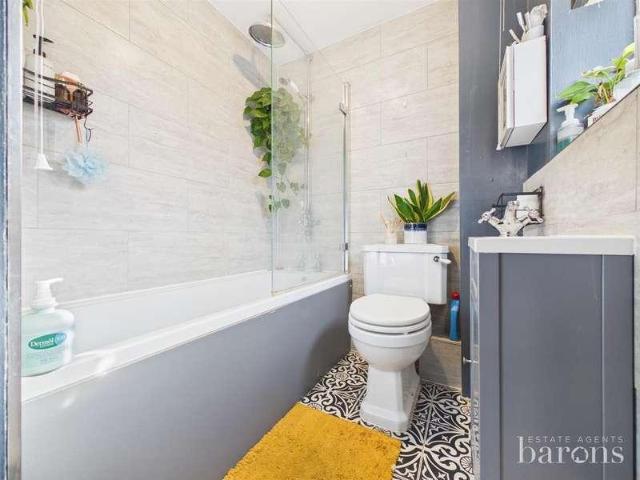 1 bed house for sale